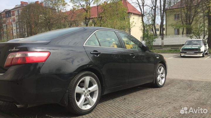 Аренда Toyota Camry и mazda 6