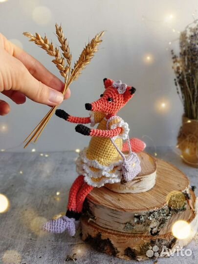 Вязаная игрушка лиса