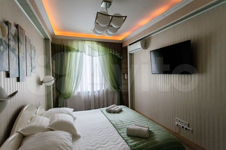 2-к. квартира, 65 м², 1/4 эт.