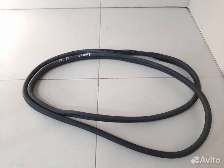 Уплотнитель проема двери передней правой Hyundai E