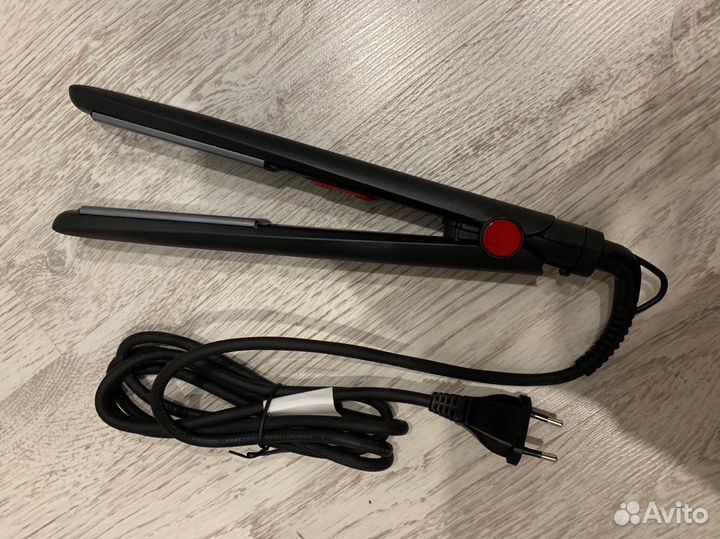 Выпрямитель для волос новый rowenta