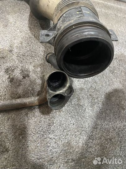 Патрубок интеркулера land Rover Discovery 3