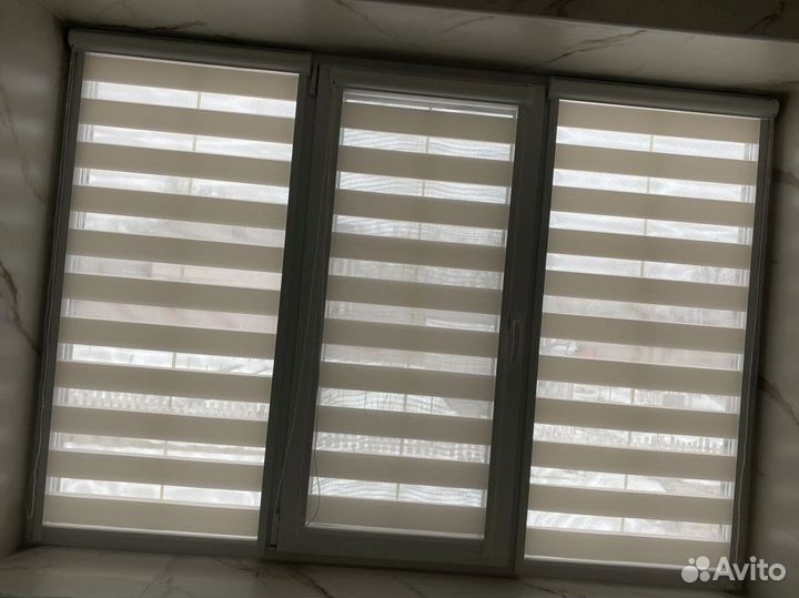 Рулонные шторы в коробе и с направляющими D7174