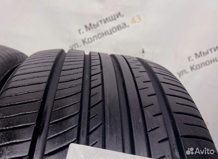 Yokohama Advan dB V552 245/45 R17 94Y