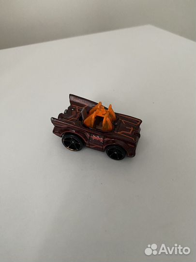 Hot wheels batmobile оригинал 2021 г