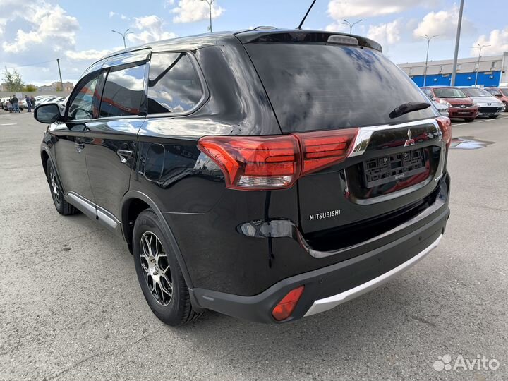 Mitsubishi Outlander 2.0 CVT, 2016, 130 993 км