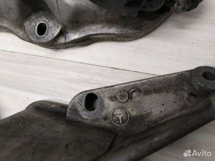 Клапанная крышка Mercedes M275