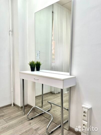 Парикмахерское зеркало