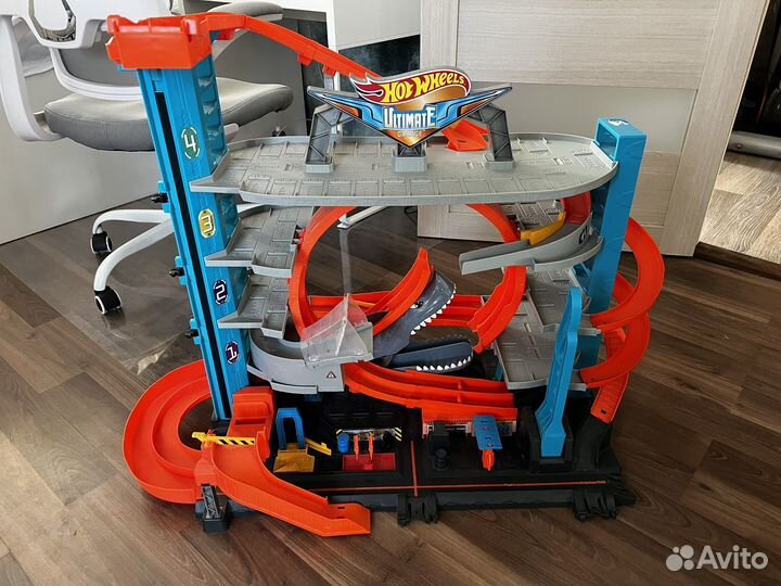Hot wheels гараж с акулой парковка