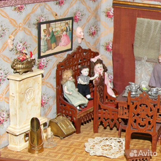 Антикварная немецкий кукольный домик