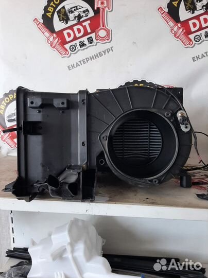 Корпус отопителя под моторчик Митсубиси Лансер 9