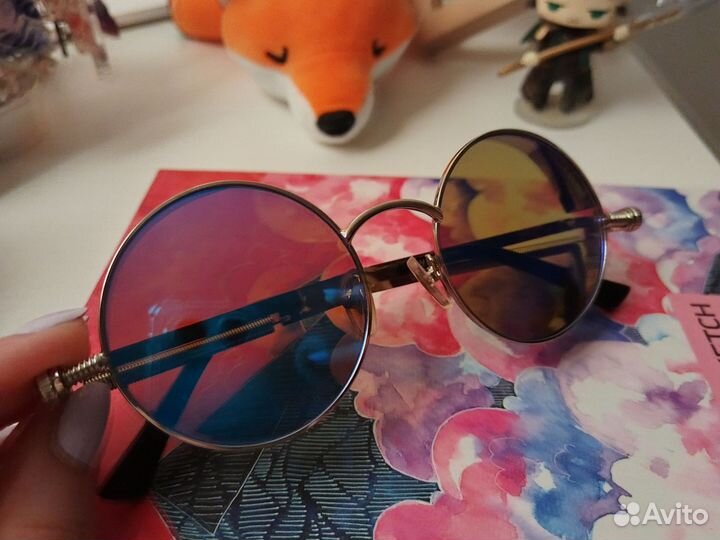 Очки солнцезащитные