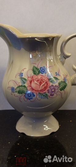 Фарфоровый молочник, сливочник