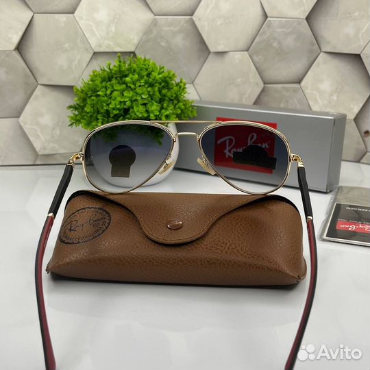 Солнцезащитные очки Ray Ban новинка