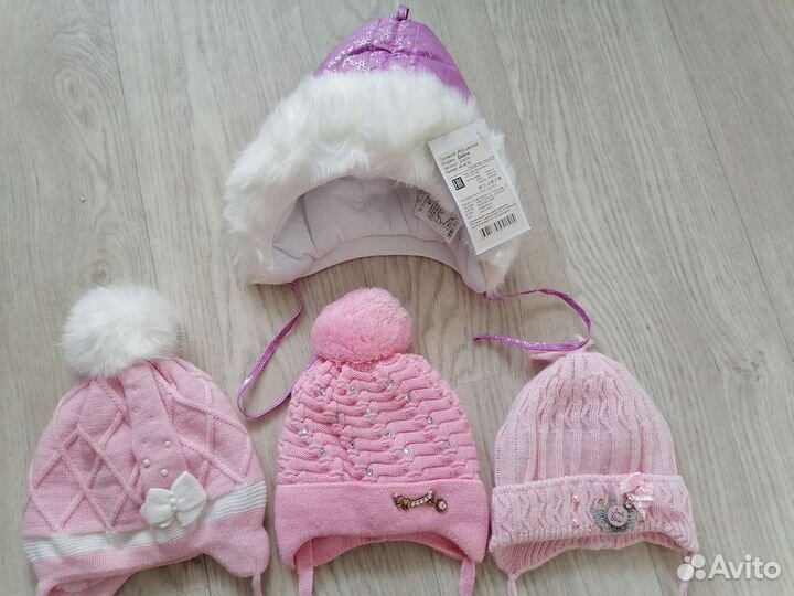 Демисезонные шапки для девочки