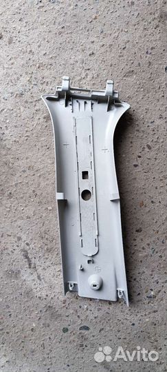 Обшивка средней стойки renault sandero 2