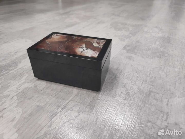 Мраморная шкатулка