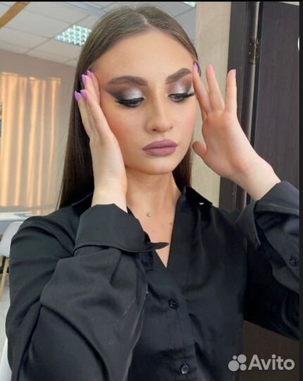 Визажист(макияж)