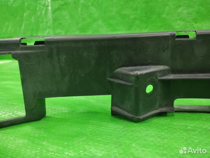 Крепление бампера прав. перед. Volkswagen Touareg