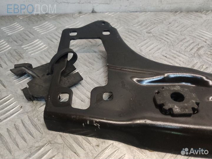 Планка телевизора верхняя на BMW F48 s1139388