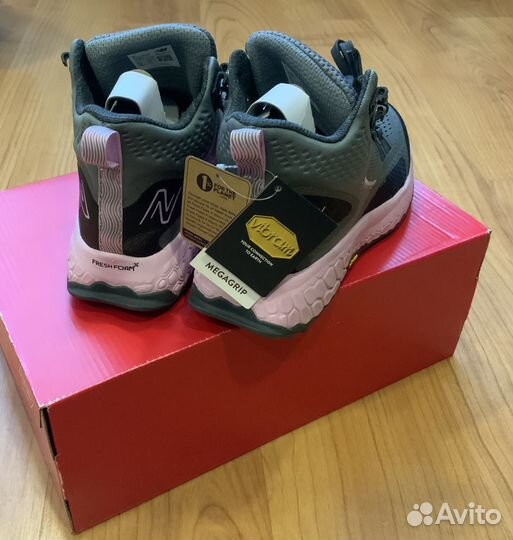 Кроссовки женские высокие 37 размер