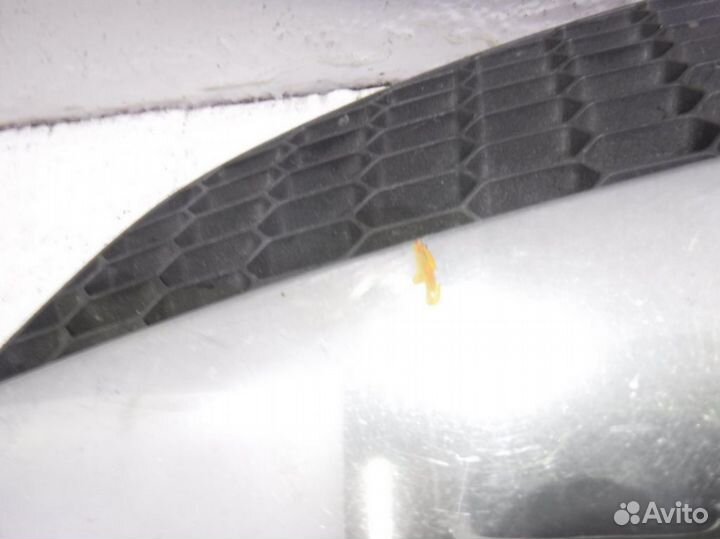 Решетка радиатора Мазда