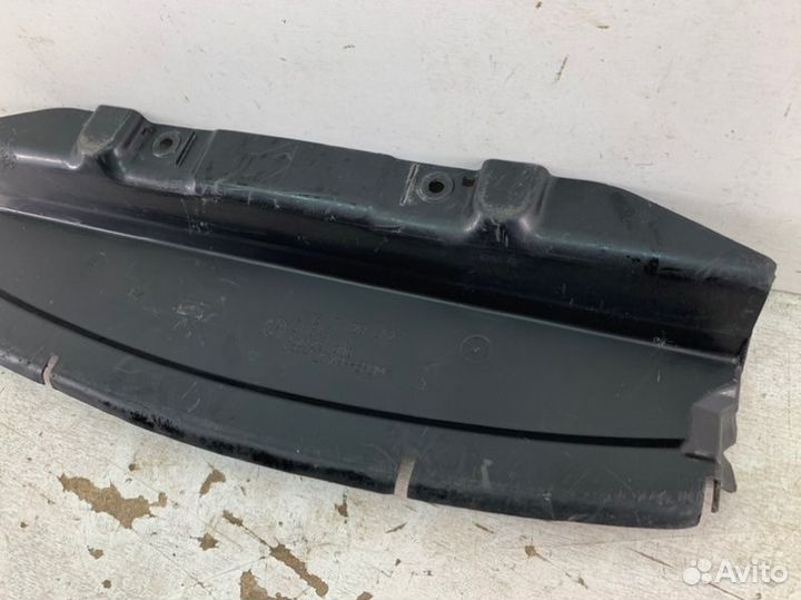 Воздуховод радиатора Bmw 1Er E87 2004