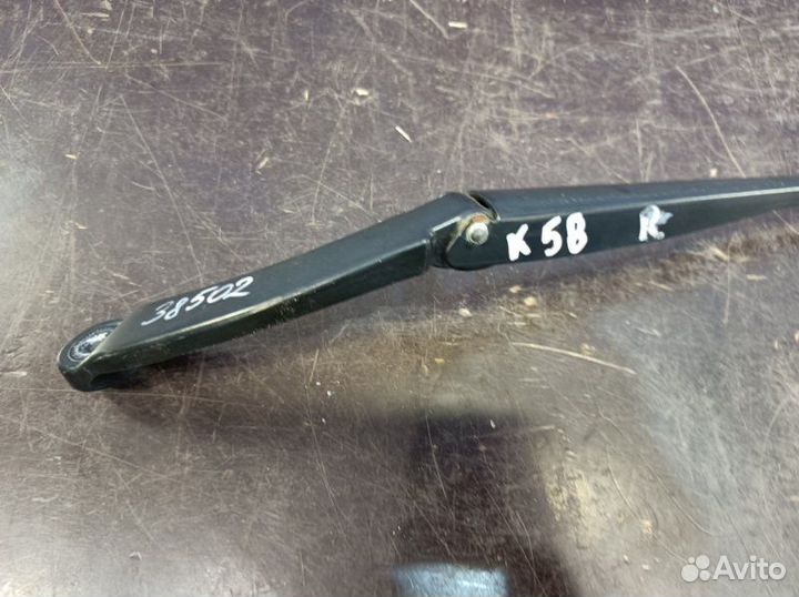 Поводок дворника передний правый Renault Kaptur