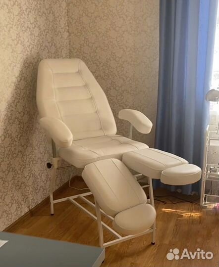 Педикюрное кресло+пылесос для педикюра