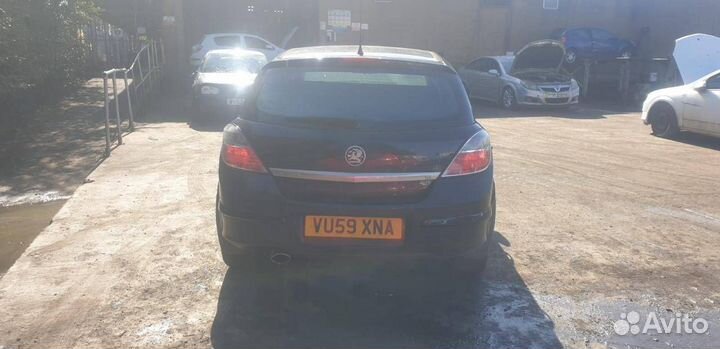 Накладка двери (крышки) багажника Opel Astra