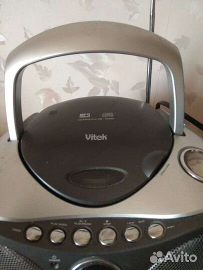 Uitek CD/Mp3 плеер и радио (на запчасти )