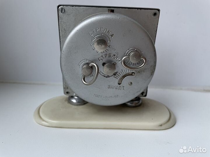 Часы-будильник СССР