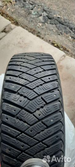 Goodyear Ultragrip Ice Arctic 195/65 R15 95