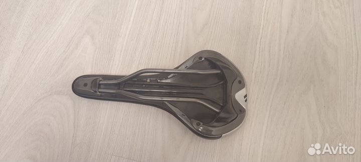 Сидение от велосипеда Mongoose Tyax Comp