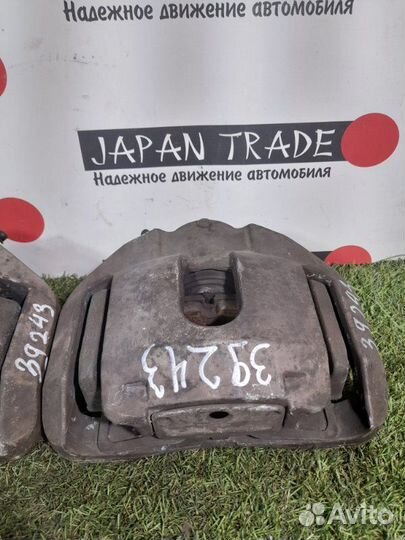 Комплект передних суппортов передний Bmw 5-Series