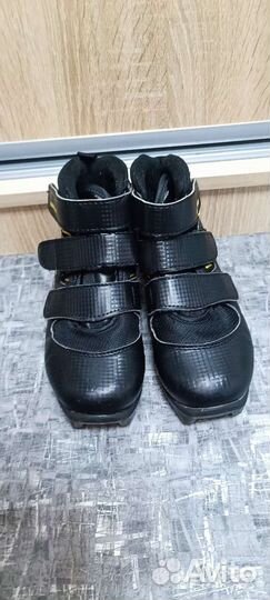 Ботинки лыжные детские 33 размер