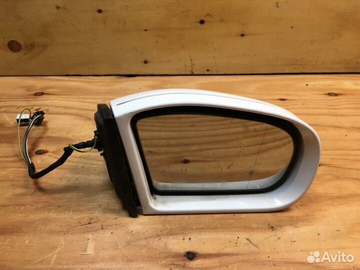 Зеркало боковое прав. mercedes-benz C200