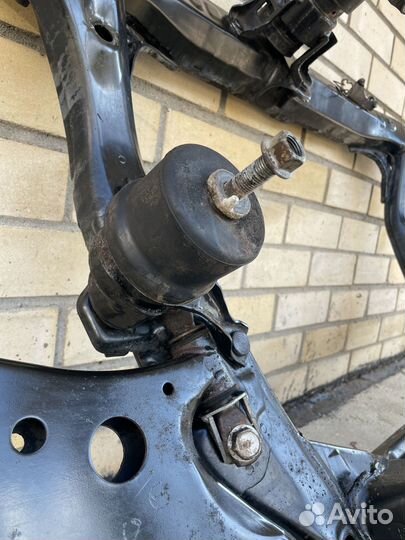 Highlander 3 III RX 2013- Подушка Двигателя опора