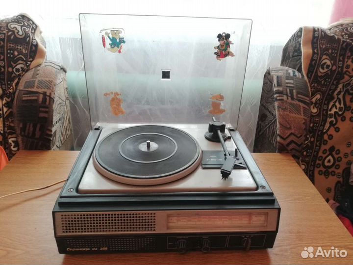 Проигрыватель винила СССР