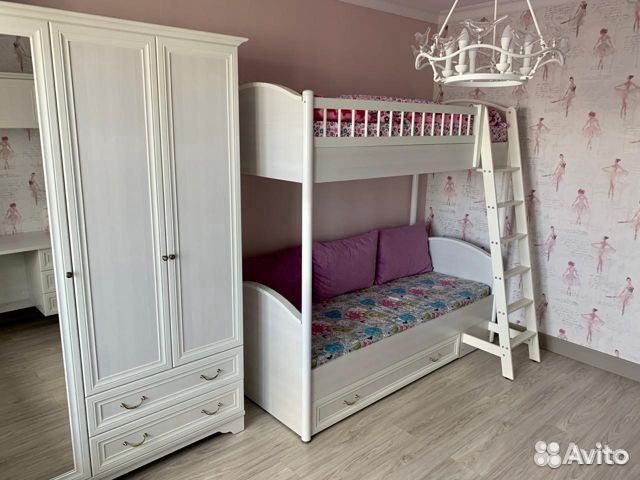 Детская двухъярусная кровать