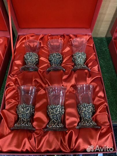 Рюмки, бокалы, пивные кружки, коньячные бокалы