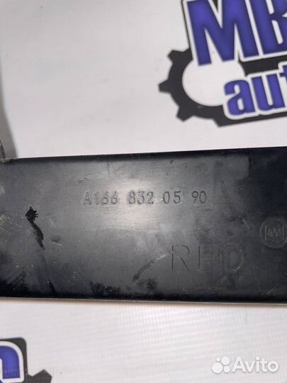 Водосток капота Mercedes-Benz GLC-Класс X253/C253