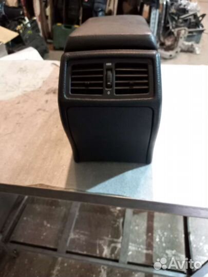 Подлокотник Mercedes E-class W210