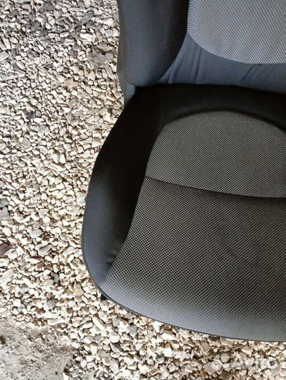 Передние сиденья