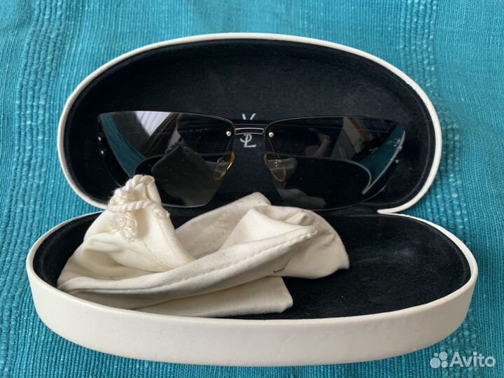 Солнечные очки YvesSaintLaurent