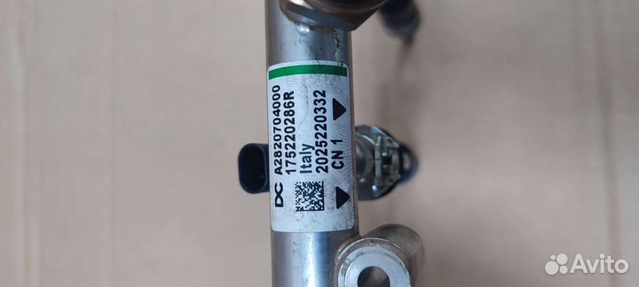 Форсунки топливные 166001525R Новые renault