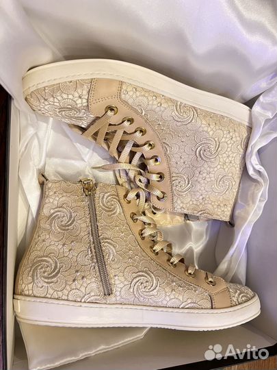 Кеды с вышивкой Loriblu 39 новые