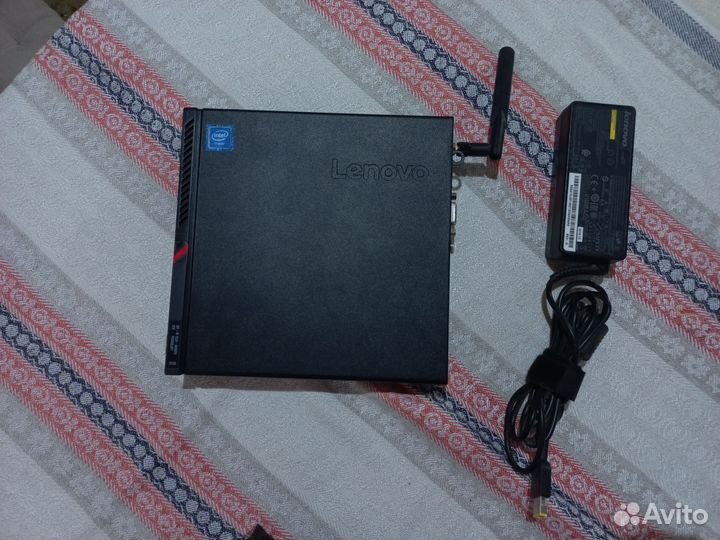 Lenovo ThinkCentre M700 Tiny