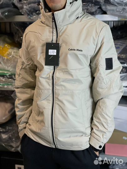 Продам ветровку отличного качества