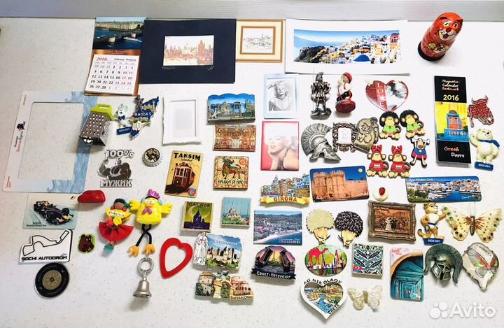 Сувениры и магниты разных стран
